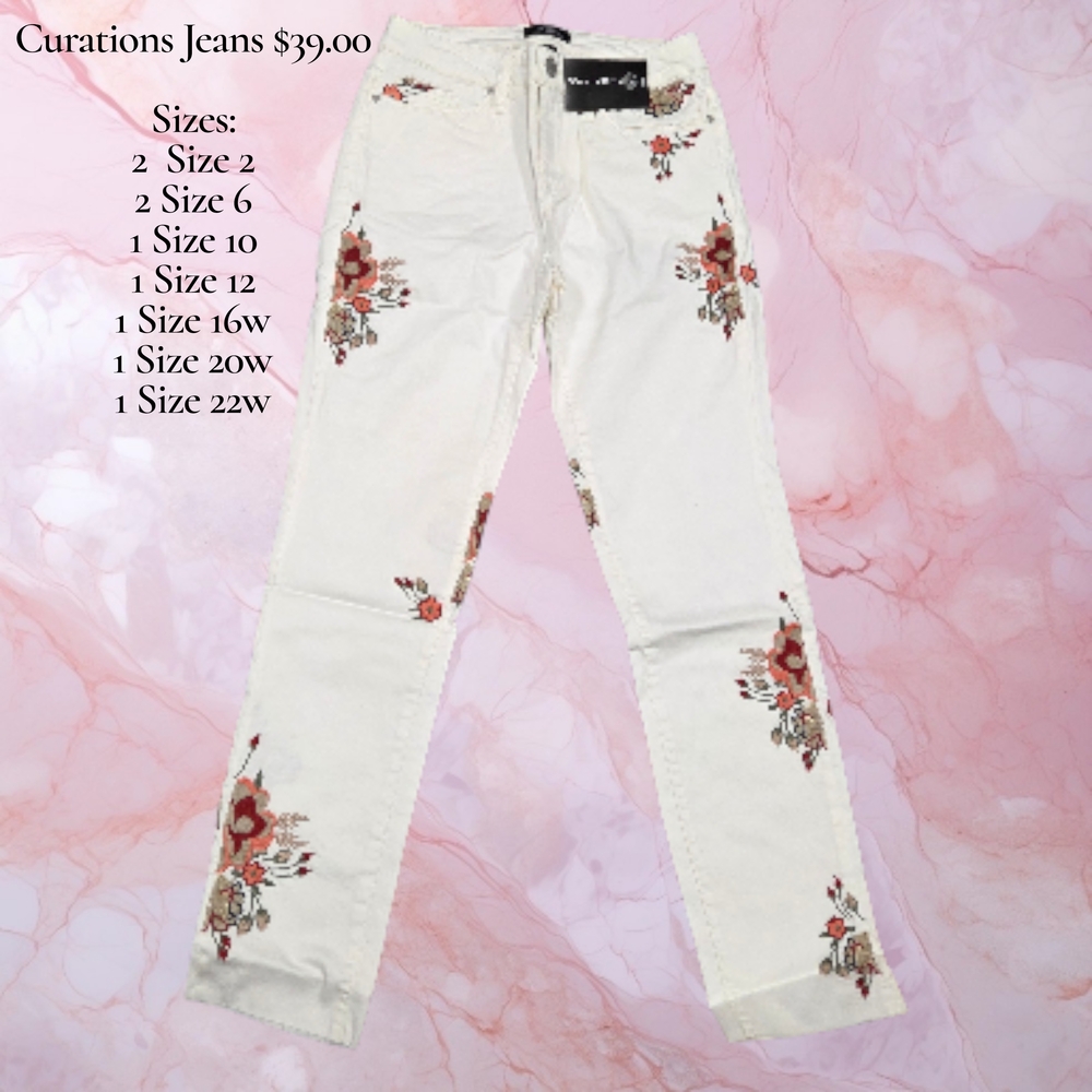 Cropped Floral Embroidered Jeans Tall- Cream